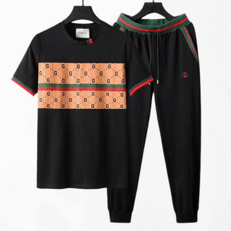 Gucci Men's Suits 650